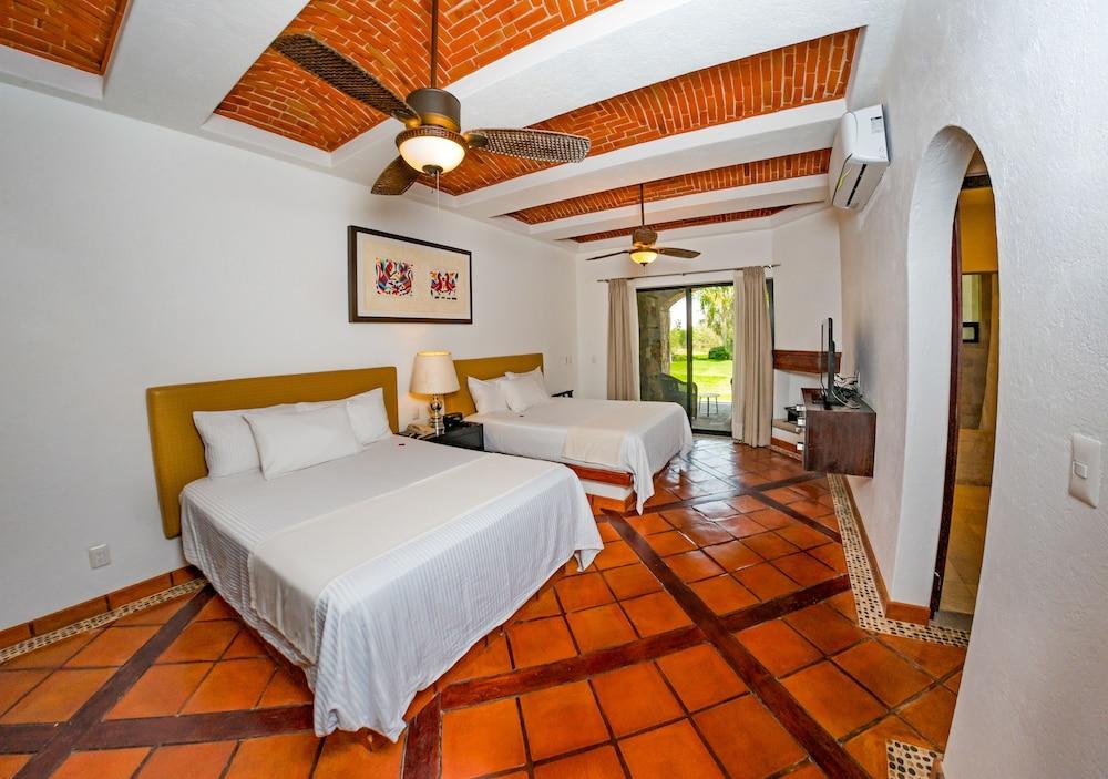 Hotel Villa Mexicana Golf & Equestrian Resort วิลลา เดล ปูเอปลิโต ภายนอก รูปภาพ