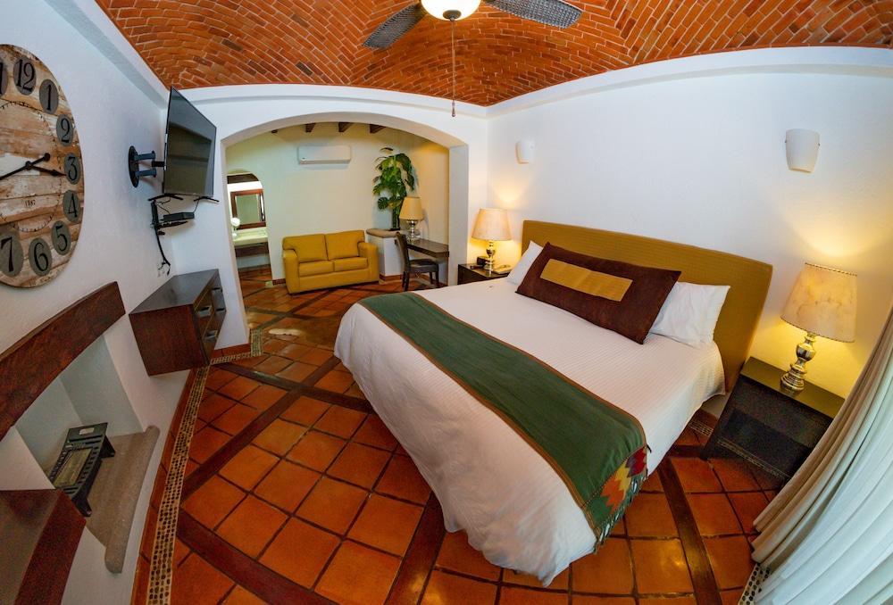 Hotel Villa Mexicana Golf & Equestrian Resort วิลลา เดล ปูเอปลิโต ภายนอก รูปภาพ