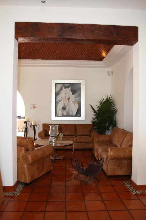 Hotel Villa Mexicana Golf & Equestrian Resort วิลลา เดล ปูเอปลิโต ภายนอก รูปภาพ