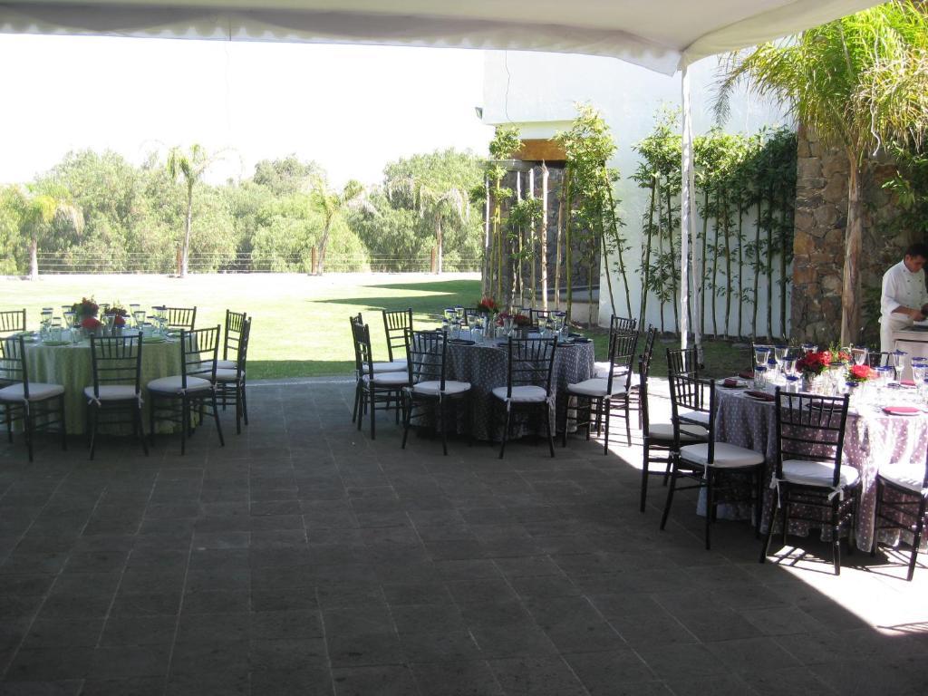 Hotel Villa Mexicana Golf & Equestrian Resort วิลลา เดล ปูเอปลิโต ภายนอก รูปภาพ
